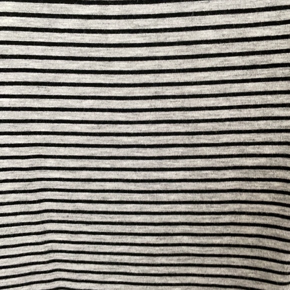 Adorable sleeveless tunic top. Like NEW - Picture 4 of 9